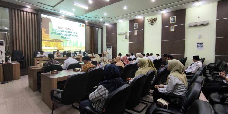 Pemkab Demak Dorong Pengembangan UMKM Melalui Rakor Dekranasda