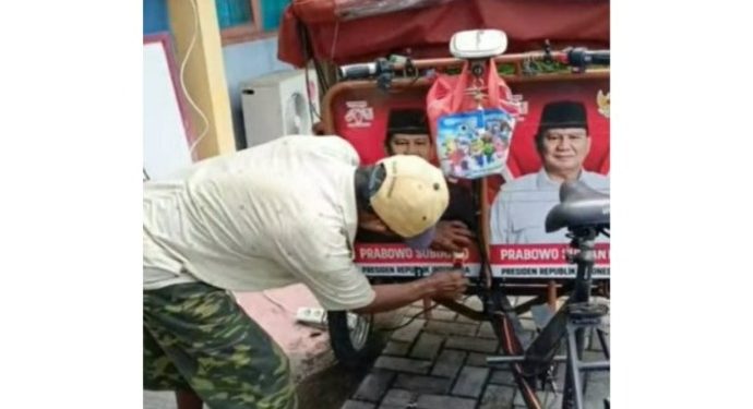 Pengisian Daya Gratis untuk Becak Listrik di Demak