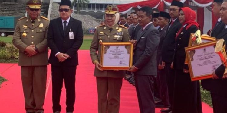 Bupati Tuban Terima Penghargaan Gold K3, Perusahaan Lokal Raih Prestasi