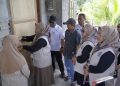 TP PKK dan Dinas Perkim Tidore Kepulauan Serahkan Kunci Rumah yang Telah Diperbaiki