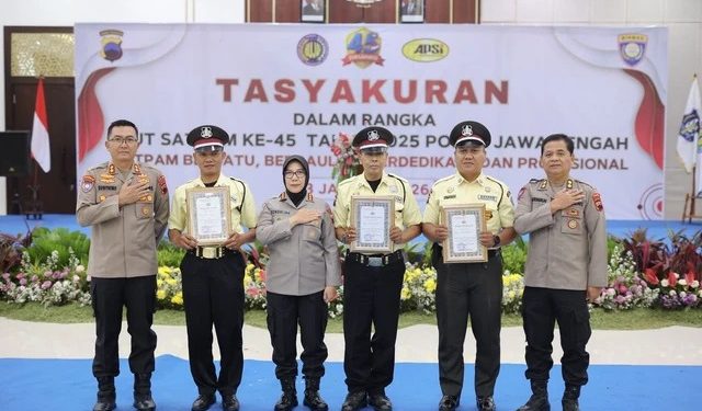 Satpam UMS Terima Penghargaan dari Polda Jateng atas Keberhasilan Ungkap Kasus Pencurian