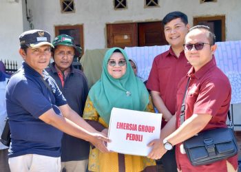 Kolaborasi PKK Agam dan Dunia Usaha Bantu Warga Terdampak Bencana di Sungai Batang