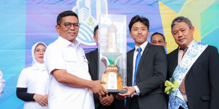 Pemprov Banten Tingkatkan Akses Pendidikan dengan Program Sekolah Gratis