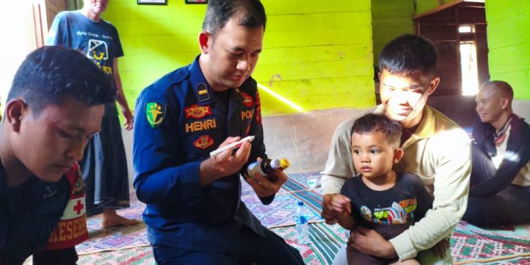 Polri Gelar Bakti Kesehatan untuk Warga Terdampak Banjir di Aceh