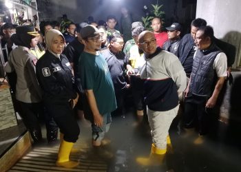Bupati Batang Distribusikan Bantuan untuk Korban Banjir di Karangasem