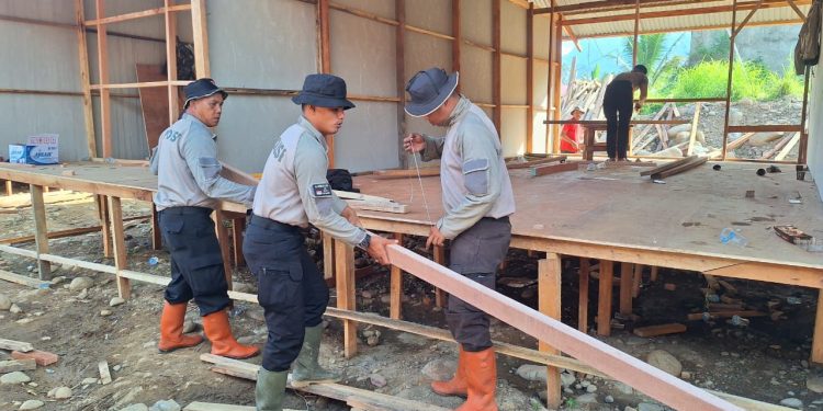 Polri Dirikan 100 Unit Hunian Sementara untuk Korban Bencana di Kapalo Koto, Padang