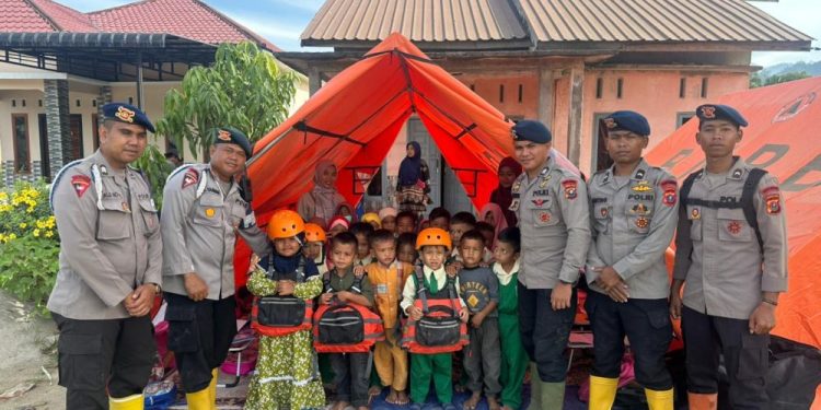 Brimob Sumut Lakukan Trauma Healing untuk Anak TK di Tapanuli Selatan