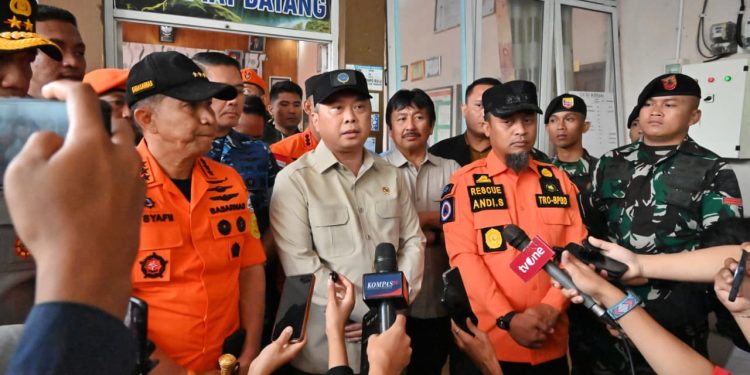 Menteri Perhubungan Pantau Langsung Operasi SAR Pesawat di Sulawesi Selatan