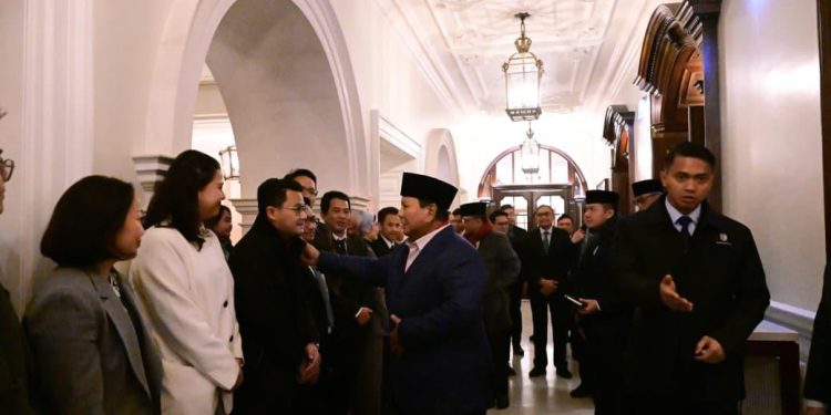 Presiden Prabowo Disambut Hangat Mahasiswa Indonesia di London