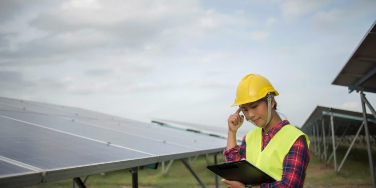 Tantangan Kemandirian Energi Indonesia di Tengah Ketergantungan Fosil