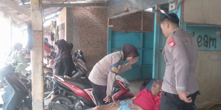 Polri Kerahkan Bantuan Maksimal untuk Korban Banjir di Karawang