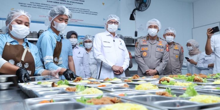 Kepala BPOM Tinjau Langsung SPPG Polri di Cipinang