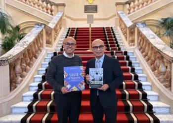 Buku “Rasa Bhayangkara Nusantara” Versi Inggris Diserahkan kepada Dubes Inggris