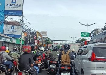 Hujan Deras Sebabkan Kemacetan di Jakarta Saat Jam Pulang Kerja