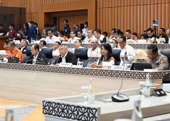 Menhub Dudy Purwagandhi Sampaikan Evaluasi Angkutan Nataru 2025/2026 ke DPR