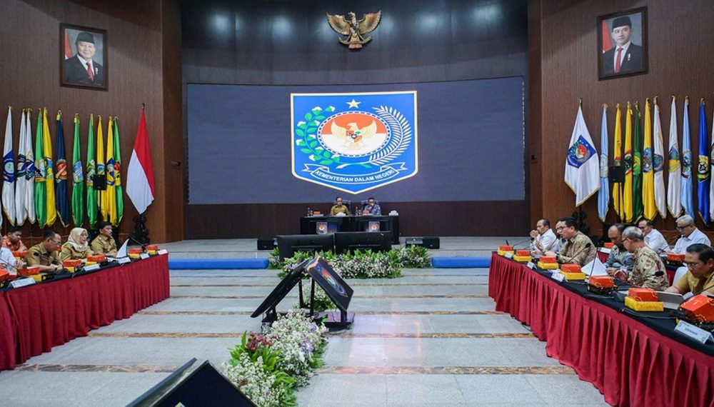 Wamenkomdigi Ajak Pemda Sederhanakan Regulasi Telekomunikasi