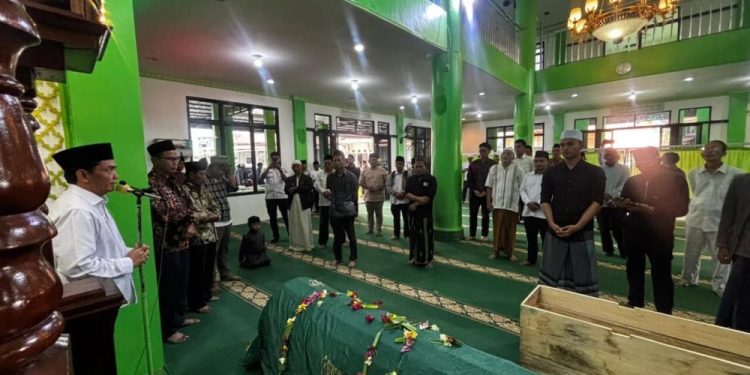 Ahmad Hasyim Hadrawi: Pengabdian Tanpa Batas di Pontianak