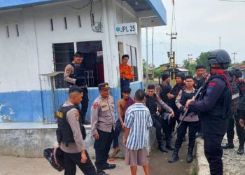 Brimob Polda Sumut dan Polres Pelabuhan Belawan Gelar Patroli Intensif