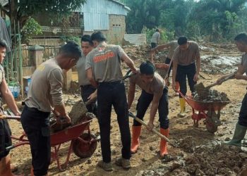 Brimob Polda Sumut Aktif Pulihkan Daerah Terdampak Bencana di Sibolga dan Tapanuli Tengah