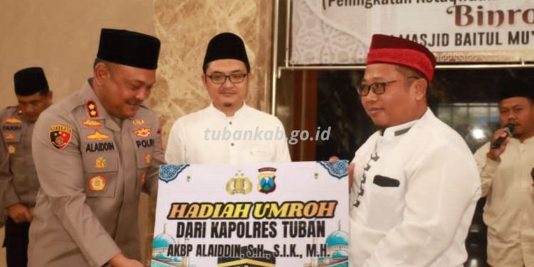 Kapolres Tuban Berikan Tiket Umrah Gratis dalam Kegiatan Binrohtal