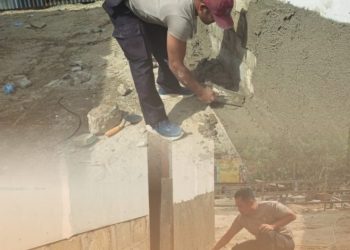 Brimob dan Masyarakat Bersama Bangun Rumah untuk Korban Banjir di Tapanuli Selatan