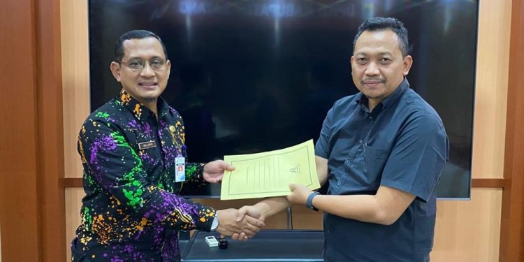 DPRD Batang Berikan Bantuan Logistik untuk Korban Banjir