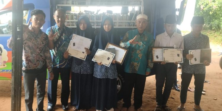 MTs Darussalam Sumenep Luncurkan Buku Puisi Siswa untuk Tingkatkan Literasi