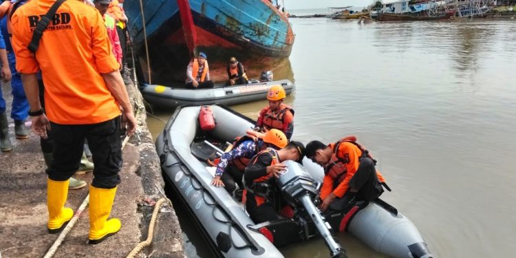 Pencarian Warga Batang yang Hanyut di Sungai Sambong Terus Dilakukan