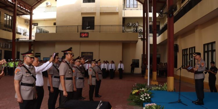 Kapolres Metro Jakarta Pusat Lakukan Sertijab Empat Kapolsek, Tekankan Pelayanan Presisi