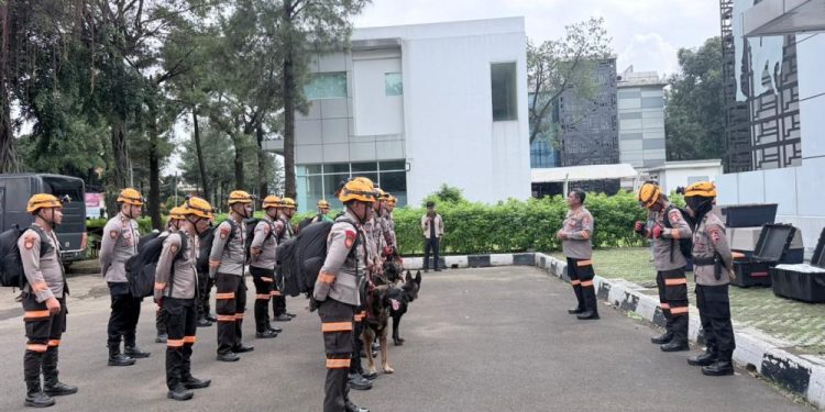 Polri Kerahkan Tim K9 untuk Bantu Penanganan Longsor di Cisarua