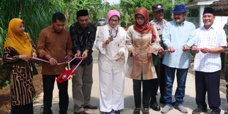 Jalan Kalisemut-Dadapan Kini Dibangun Permanen Setelah Puluhan Tahun Rusak