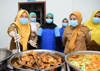 Wakil Gubernur Gorontalo Tinjau Standar Kebersihan dan Keamanan Pangan di Bone Bolango