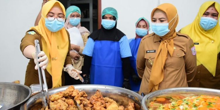 Wakil Gubernur Gorontalo Tinjau Standar Kebersihan dan Keamanan Pangan di Bone Bolango