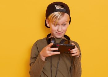 Dampak Negatif Kecanduan Game Terhadap Kesehatan Mental dan Fisik