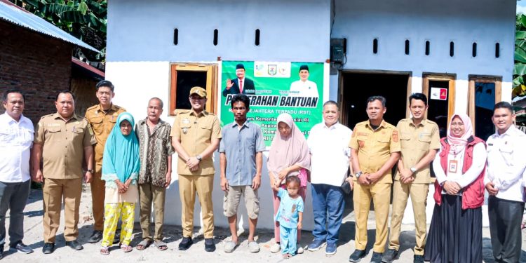 Wakil Bupati Serdang Bedagai Distribusikan Bantuan Rumah Sejahtera Terpadu di Tanjung Beringin
