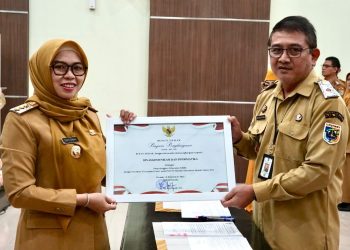 Bupati Demak Berikan Penghargaan kepada Perangkat Daerah Berprestasi