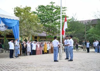 Kemendikdasmen Keluarkan Surat Edaran untuk Penguatan Budaya Upacara Bendera di Sekolah