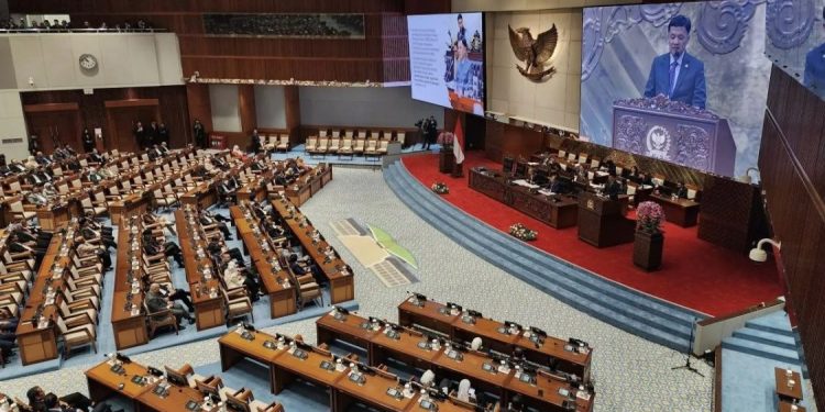 DPR RI Tetapkan Polri Tetap Berada di Bawah Presiden