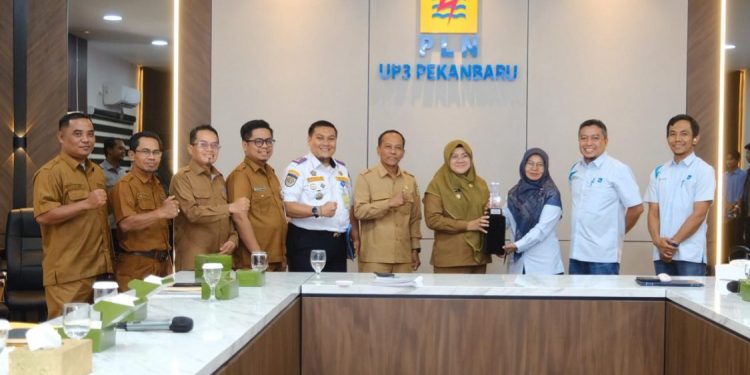 Bupati Siak Berkomitmen Seluruh Wilayah Berlistrik pada 2027