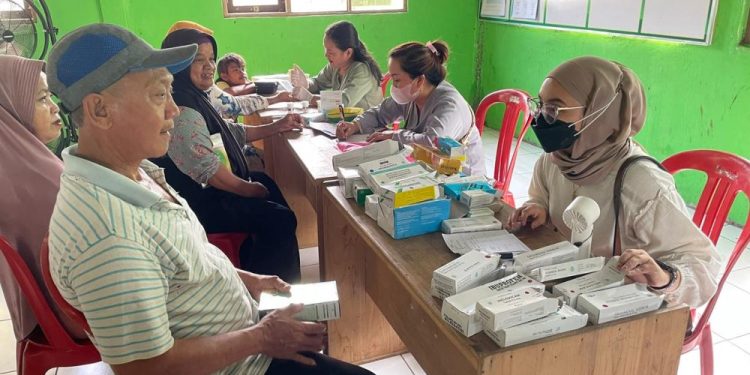 Inovasi Bekal Akrobat Tingkatkan Pengawasan Obat di Puskesmas Uren