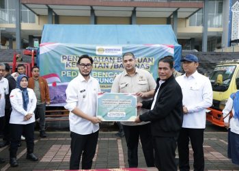 Kementerian Pertanian Kirim 24 Truk Bantuan untuk Korban Longsor di Cisarua