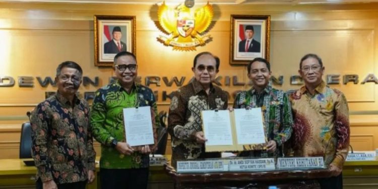 Menteri Kehutanan Tegaskan Pentingnya Kepastian Hukum dalam Pengelolaan Hutan