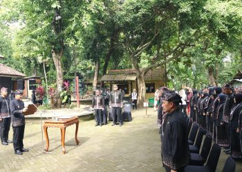 Bupati Bojonegoro Lantik 201 Pejabat di Kayangan Api