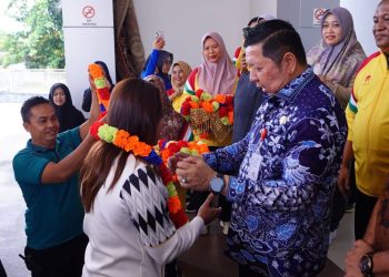 Atlet ASEAN Para Games 2025 dari Riau Disambut di Bandara Lancang Kuning