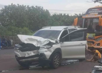 Kecelakaan Pagi di Banguntapan Bantul, Mobil Ertiga Ringsek Usai Tabrak Dump Truk