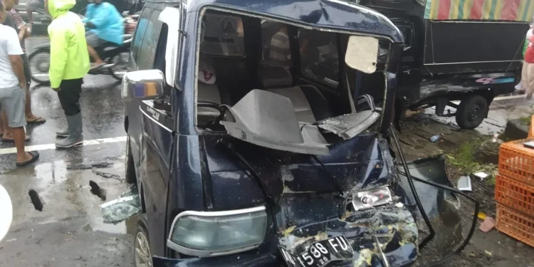 Kecelakaan Beruntun di Jalan Magelang Sleman Libatkan Enam Kendaraan, Kerugian Capai Rp160 Juta