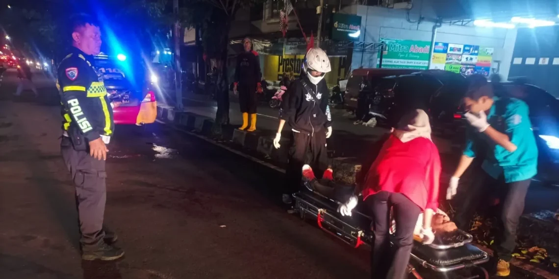 Motor Tabrak Truk di Jalan Magelang Yogyakarta, Dua Korban Dilarikan ke Rumah Sakit