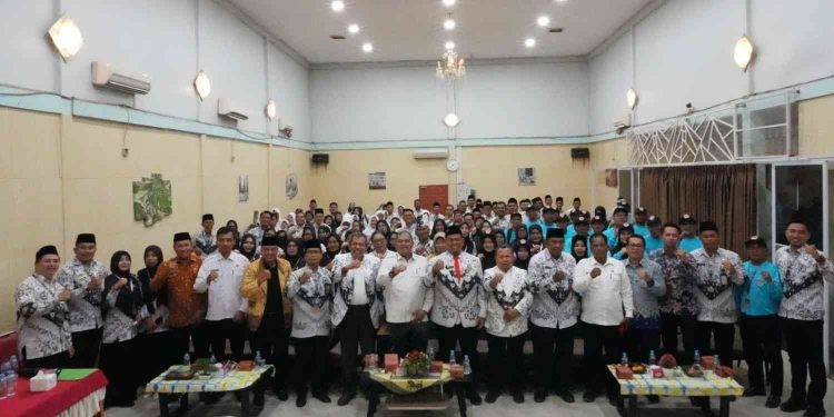 Konferensi kerja pertama PGRI Kabupaten Indragiri Hilir di salah satu aula hotel Tembilahan