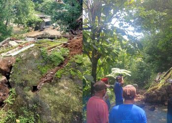 Petugas bersama warga meninjau lokasi talut rumah yang longsor di Dusun Karangasem RT 04, Wukirsari, Imogiri, Bantul, Senin (16/2/2026)