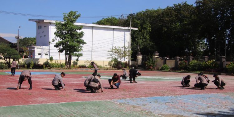 Polres Sumenep Tingkatkan Disiplin Personel Melalui Kurve Rutin